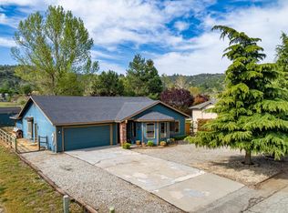 30060 Caddy Ln, Tehachapi, CA 93561