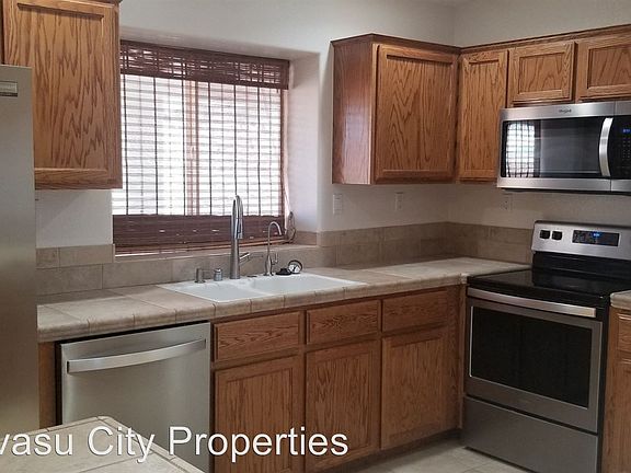 4th image of 4111 Blackhawk Dr
