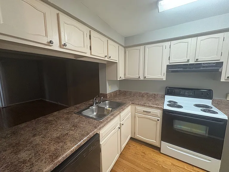 813 Calypso Way — Photo 7