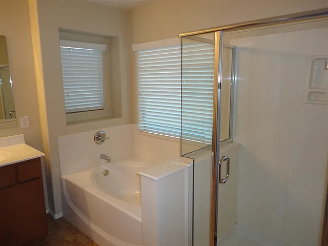 1728 E Elgin St — Photo 9