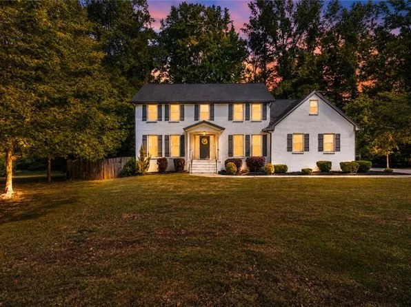 135 London Berry Ct, Tyrone, GA 30290