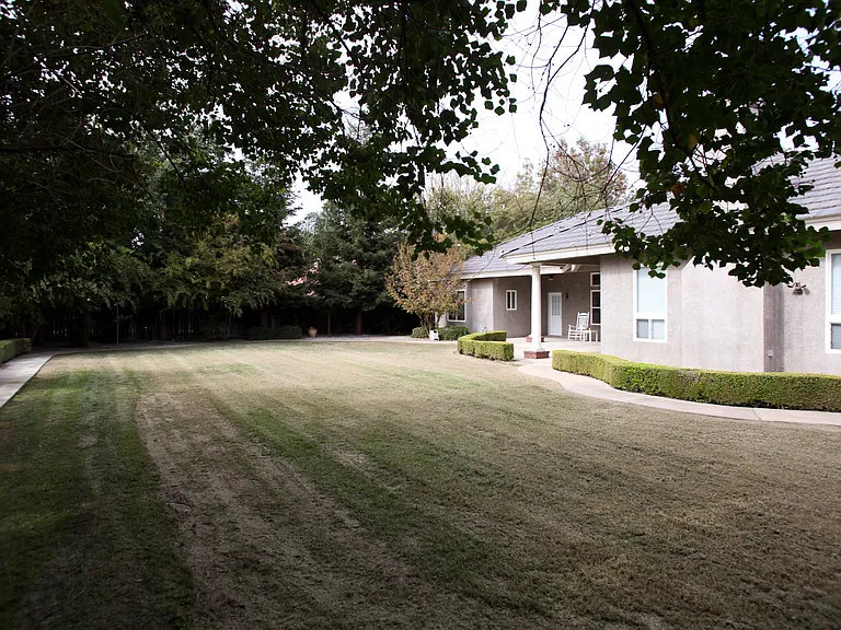 11601 Palm Ave — Photo 19