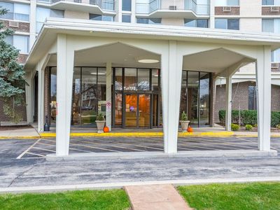 40 N Tower Rd APT 4M, Oak Brook, IL, 60523