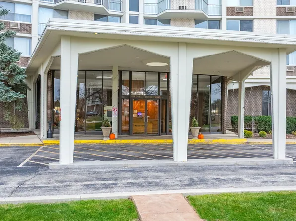 40 N Tower Rd APT 4M, Oak Brook, IL 60523