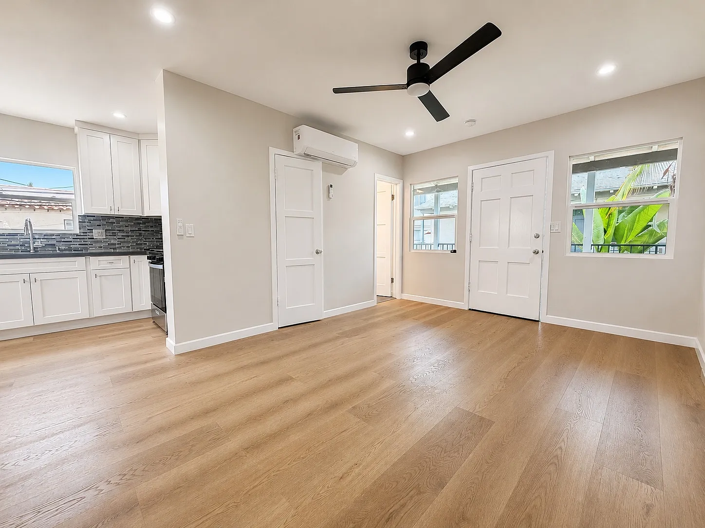 Studio, $1,995 — Photo 3