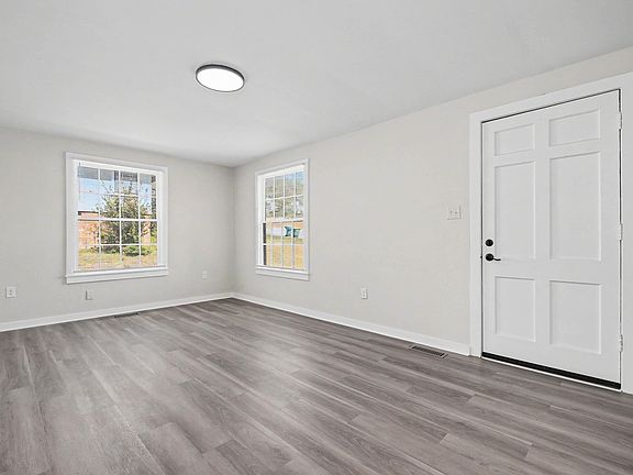 4th image of 2916 Dalewood Rd