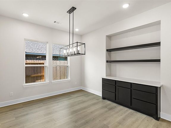 Sumlin II A dining room