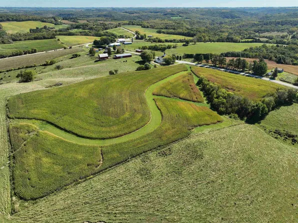 Canoe Ridge Rd, Decorah, IA 52101