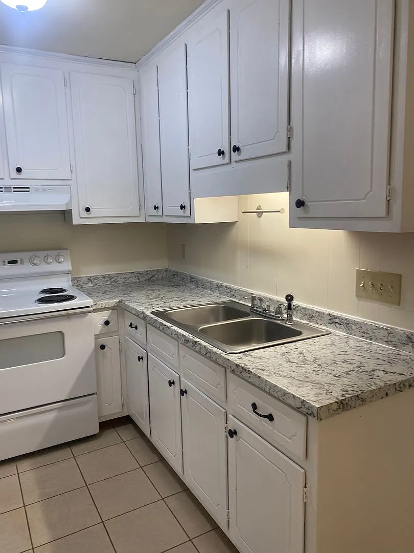 Jeffersonian Apartments — Photo 2