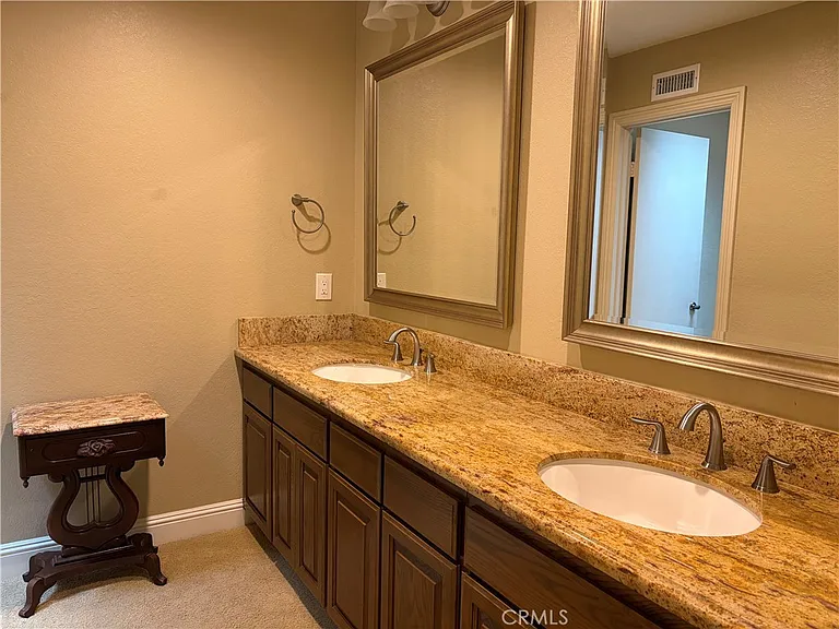 18886 Mount Walton Cir — Photo 33