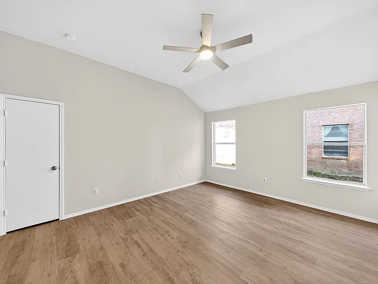 1925 Clear Creek Dr — Photo 13