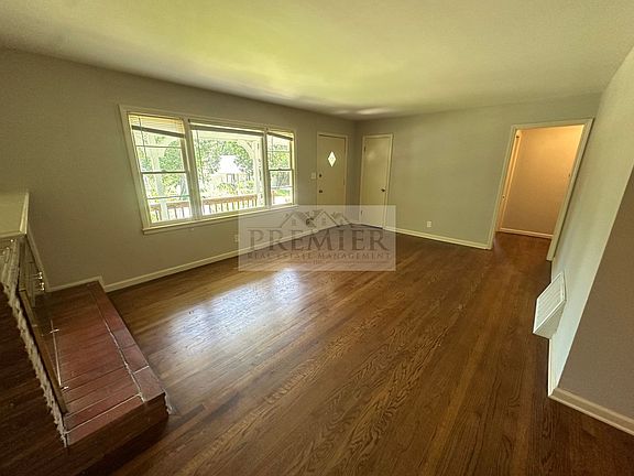 5th image of 8422 Cherry St