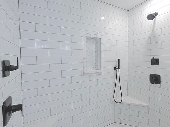 5th image of 4761 Camellia St