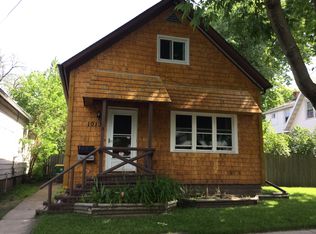 1013 Harvey St, Green Bay, WI 54302