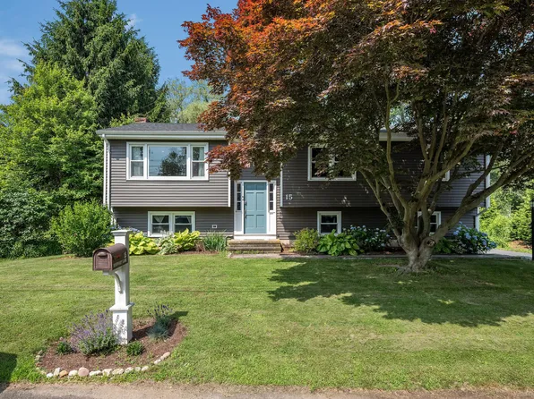 15 Rosemary Lane, Guilford, CT 06437