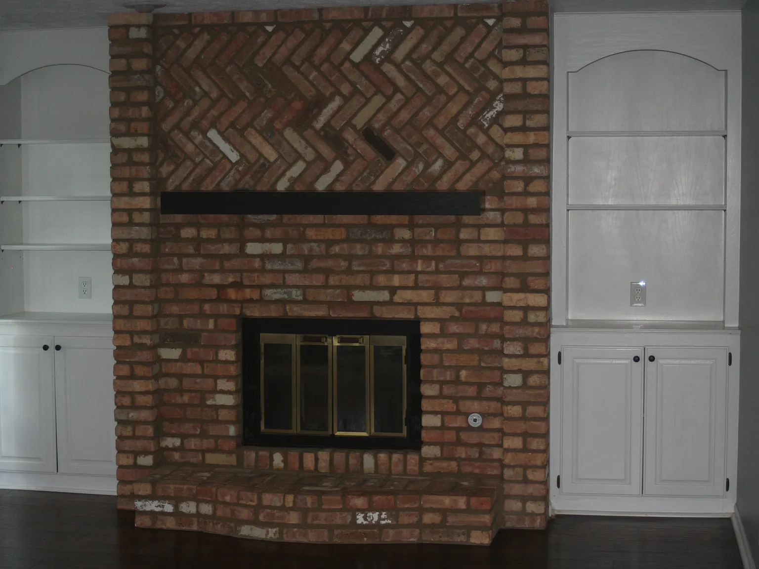 4 bed, 2327 sqft, $2,800 — Photo 4