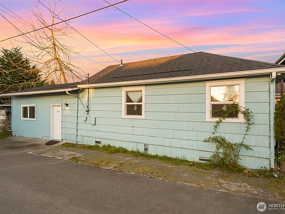 3rd image of 1620 1/2 Lombard Avenue