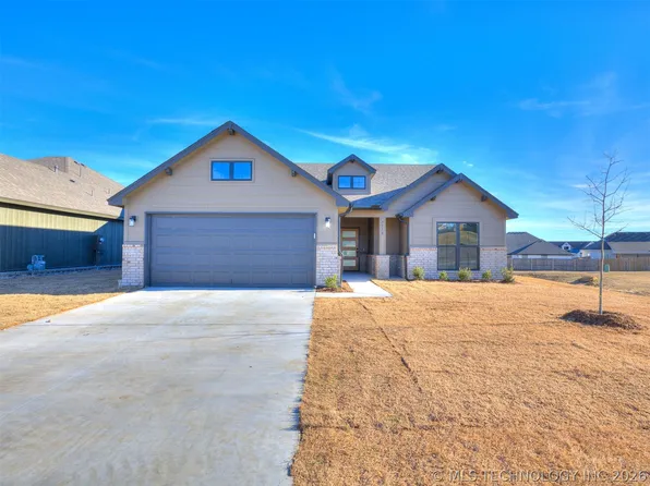 7510 E 90th Pl, Owasso, OK 74055