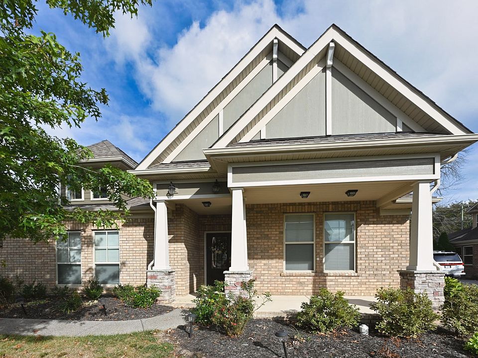 1st image of 249 Blackthorn Ln