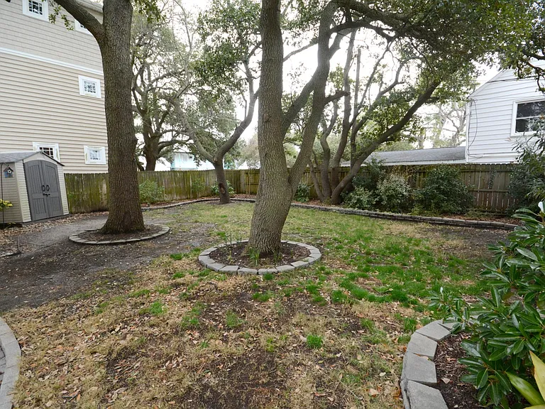 4116 Pretty Lake Ave — Photo 62