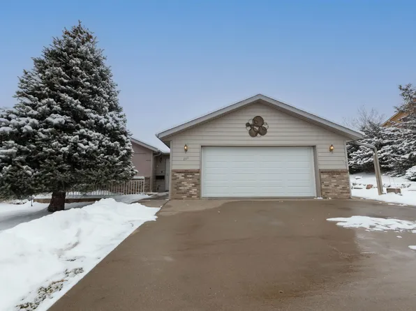 1819 Windmill Dr, Spearfish, SD 57783