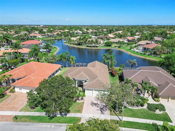 5121 Kensington Circle, Coral Springs, FL 33076