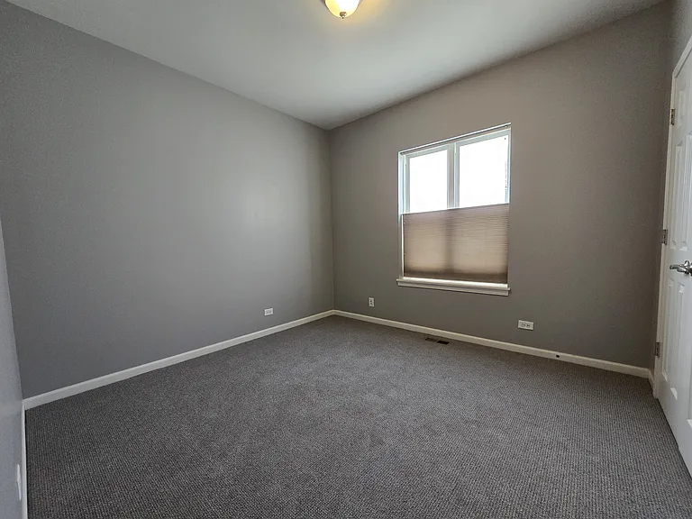 1844 N Lockwood Ave #B — Photo 17