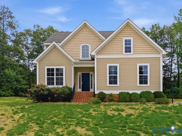 8813 Lake Jordan Cir, Petersburg, VA 23803