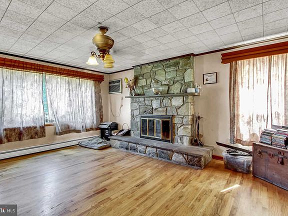 3rd image of 626 S 11th St