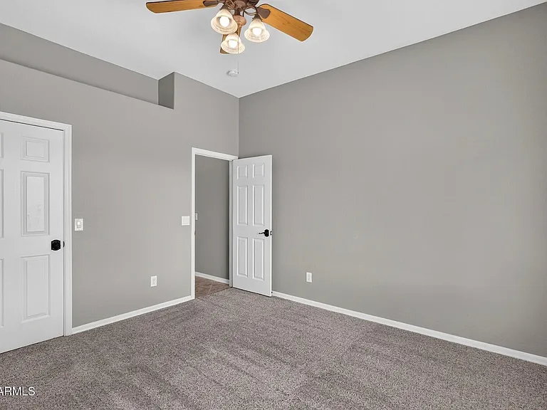 3002 E Sherry Ln — Photo 43