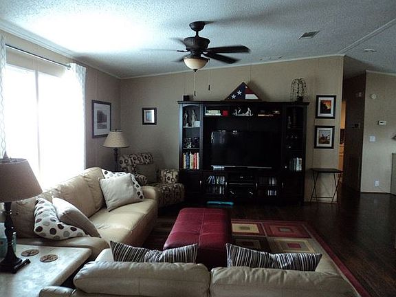 5th image of 406 Silver Streak Ln