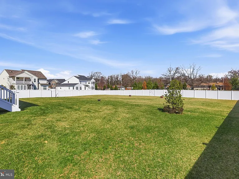 6702 Savannah Dr — Photo 61