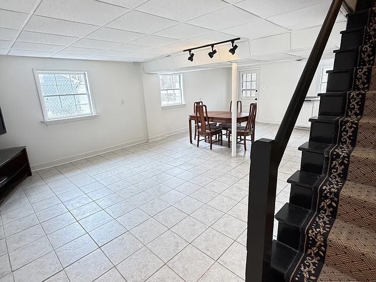 2648 Melbourne Dr — Photo 10