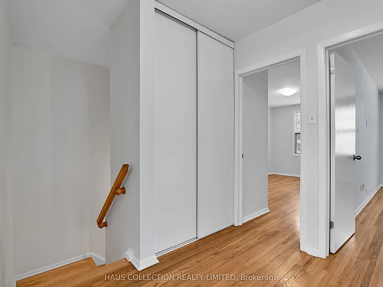 884 Walkley Rd — Photo 21