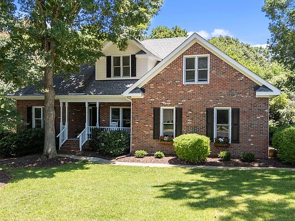 2nd image of 306 Parkridge Dr