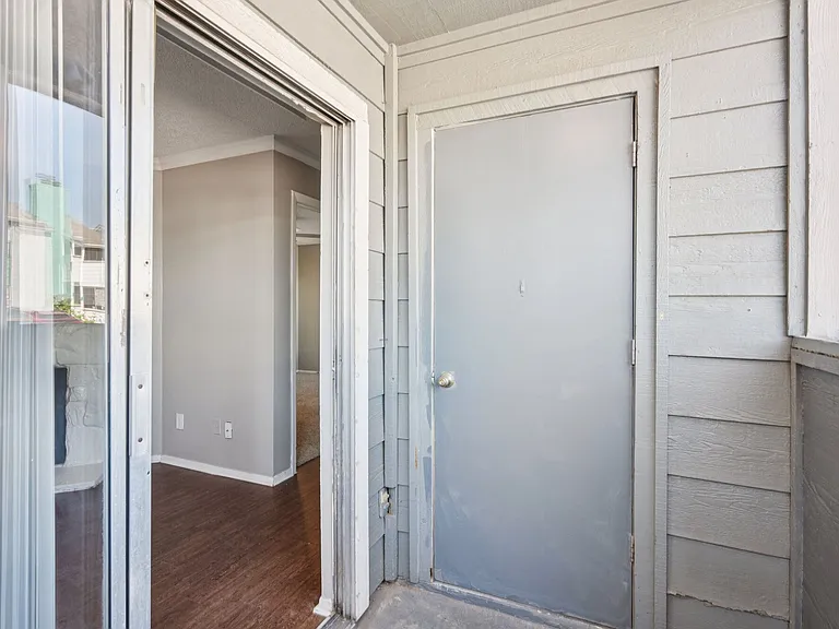 5644 Riverwalk Dr — Photo 51