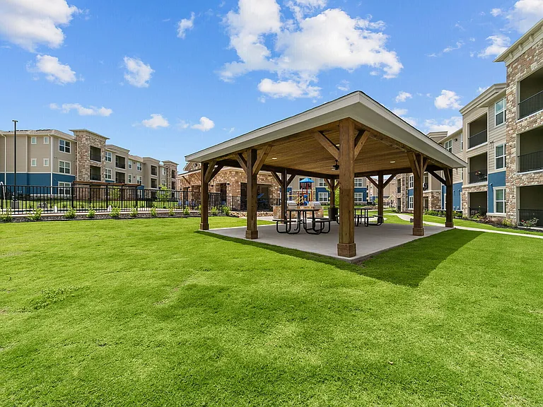Cross Timbers Apartments — Photo 12