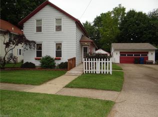 5832 South St, Vermilion, OH 44089