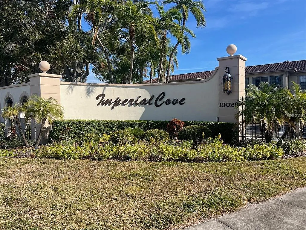 1 bed, 1.0 bath, 875 sqft, $1,500 — Photo 2
