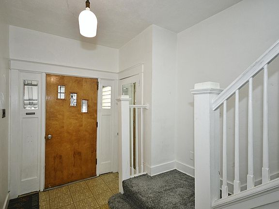 3rd image of 2110 West St