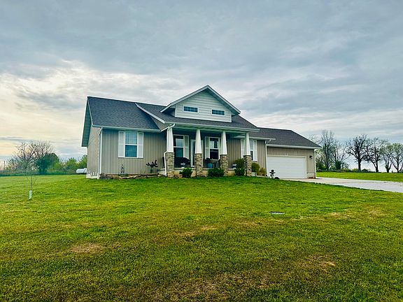 3rd image of 181 Twin Pines Court