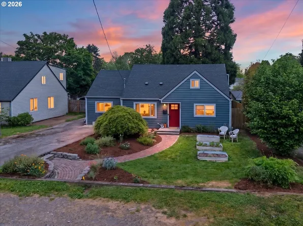 6651 NE Roselawn St, Portland, OR 97218