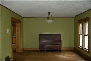 5th image of 424 N John Wayne Dr