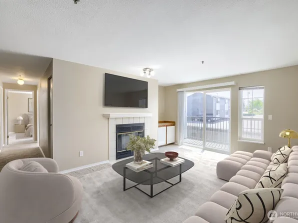 215 100th Street SW #B-204, Everett, WA 98204