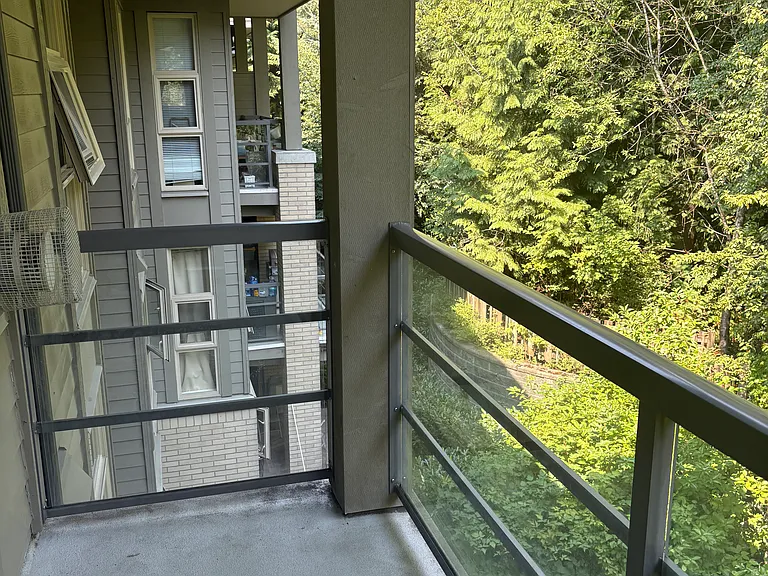 9319 University Cres — Photo 4