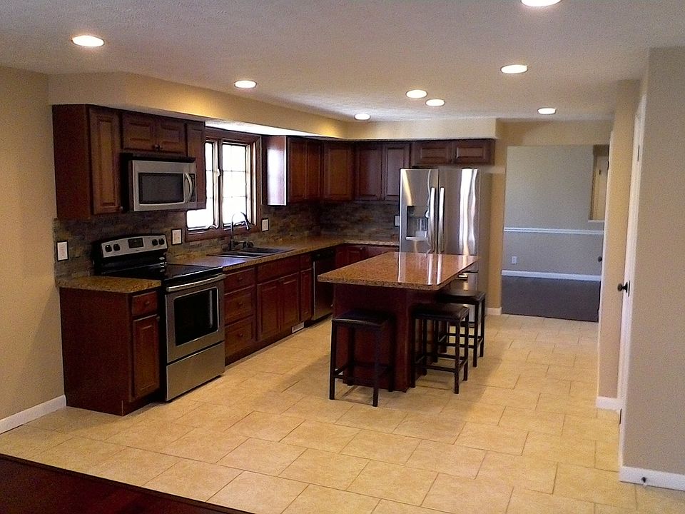 1st image of 1900 Stayman Dr