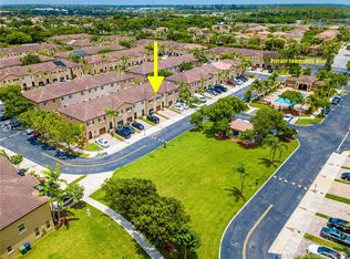 8911 SW 221st Ter, Cutler Bay, FL 33190