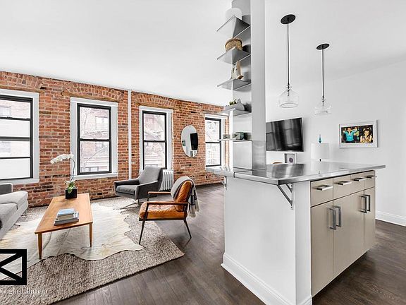 2nd image of 315 E 12th St APT 8
