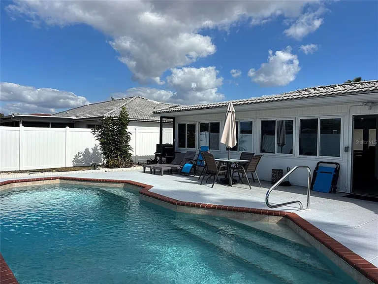 7354 Biltmore Dr — Photo 48