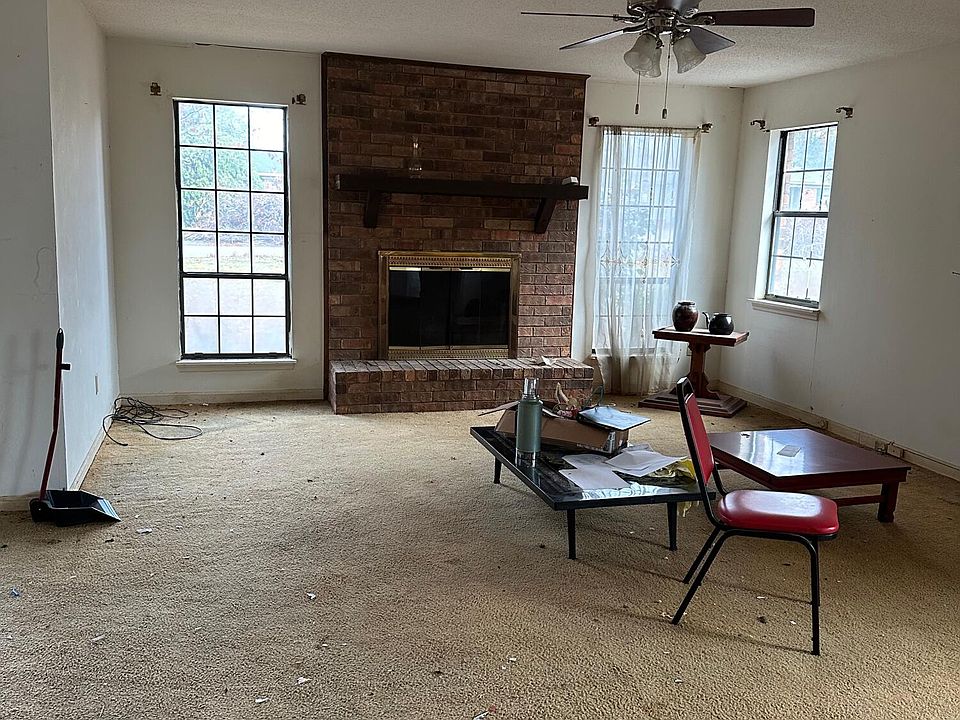 2nd image of 2608 Carrington Drive